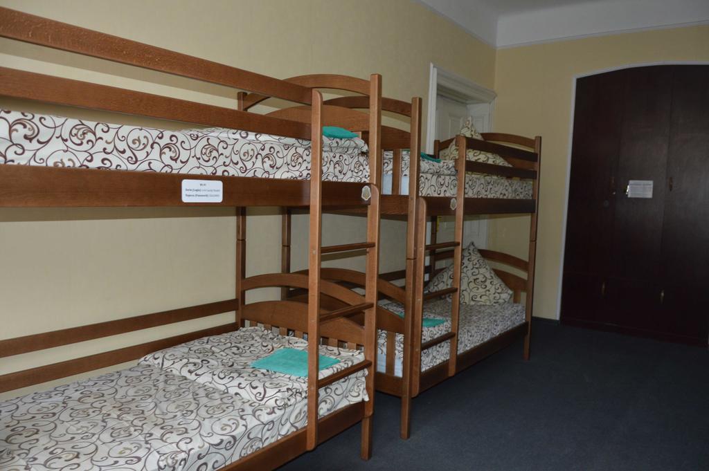 Lviv Lucky Hostel Экстерьер фото