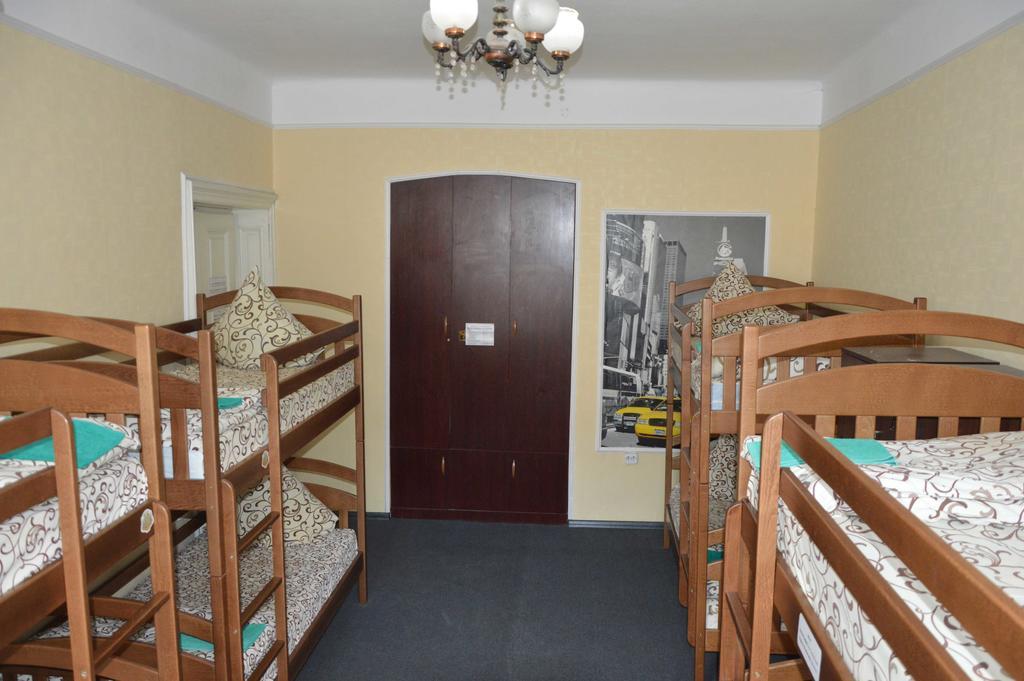 Lviv Lucky Hostel Экстерьер фото