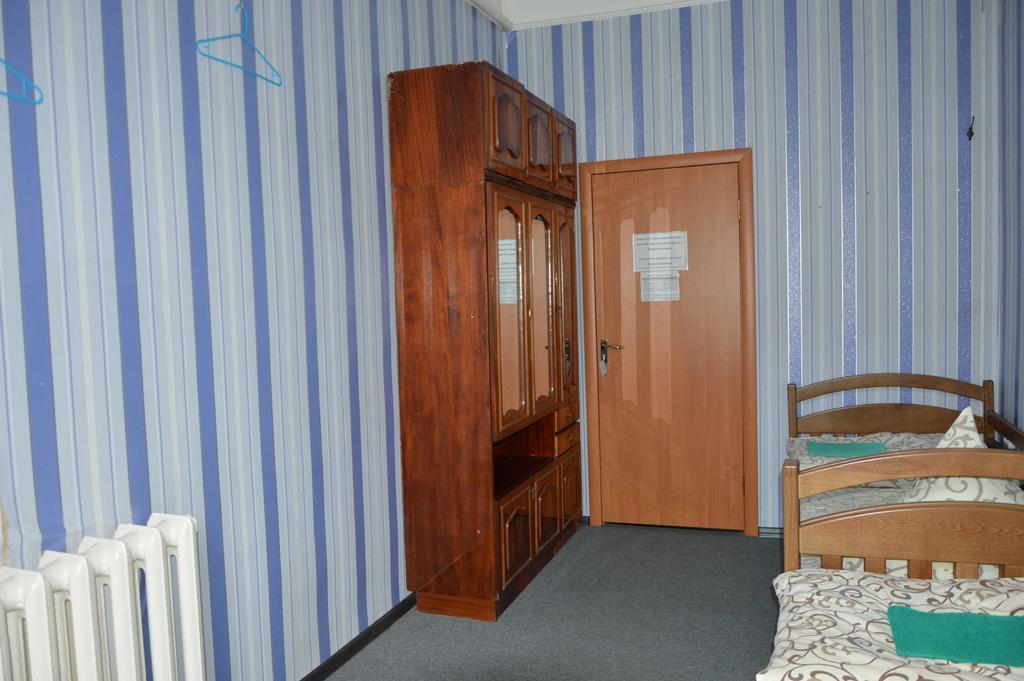 Lviv Lucky Hostel Экстерьер фото