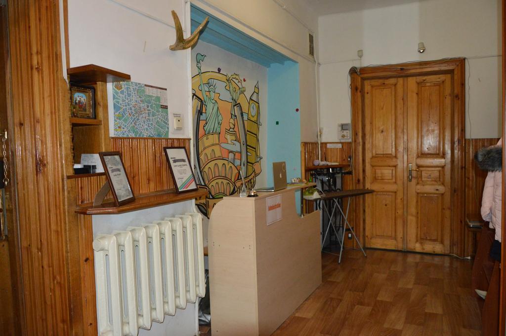 Lviv Lucky Hostel Экстерьер фото
