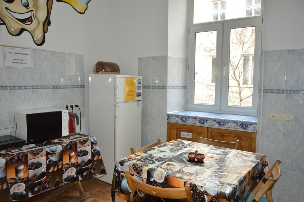 Lviv Lucky Hostel Экстерьер фото