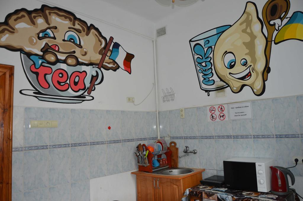 Lviv Lucky Hostel Экстерьер фото